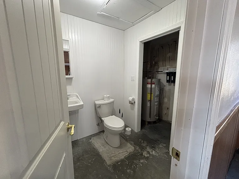 1422 Main St #A — Photo 6