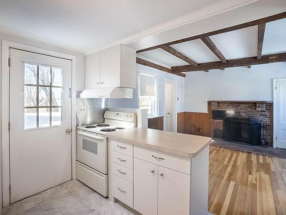 4th image of 313 Franklin St #313