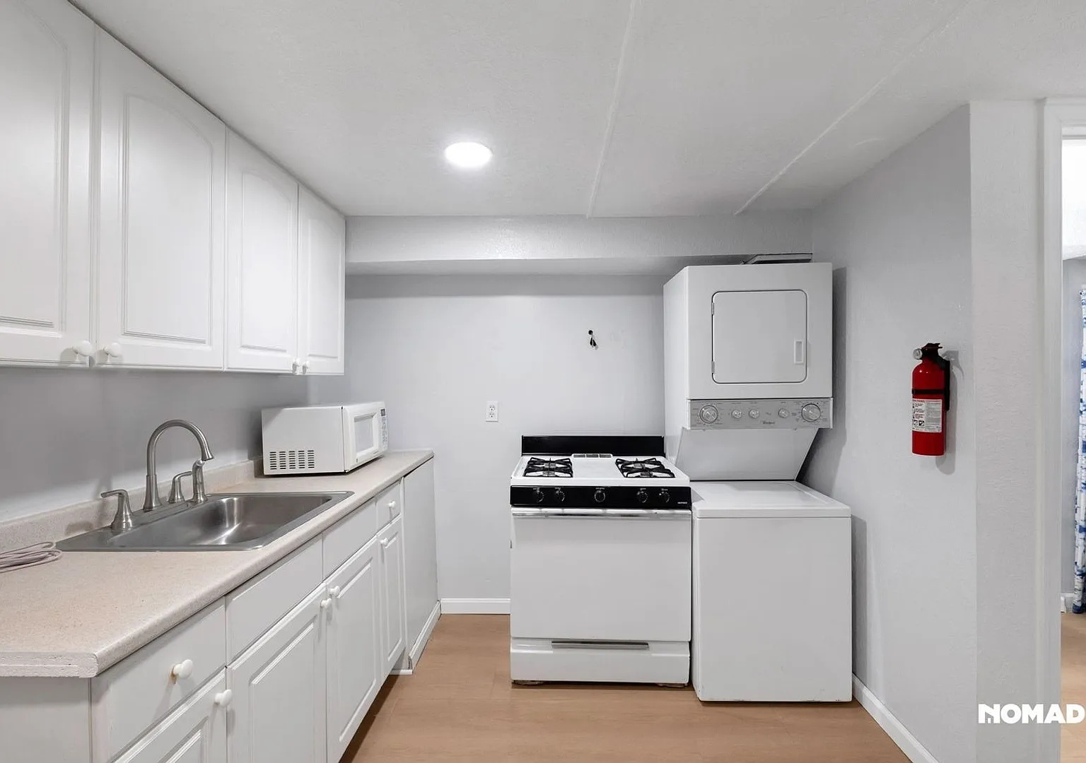 Updated Basement Apartment in College Park — Photo 4