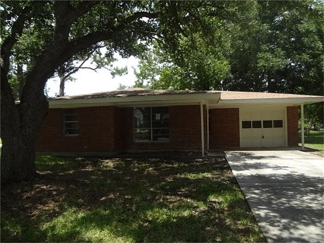 1st image of 334 Cedar Dr