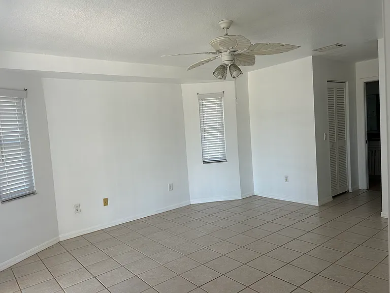 26193 Barcelos Ct — Photo 12