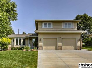 440 Chestnut St, Springfield, NE 68059