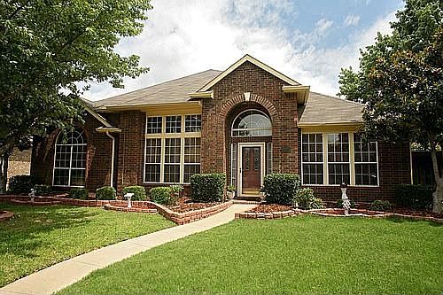 1st image of 10904 Alexandria Dr