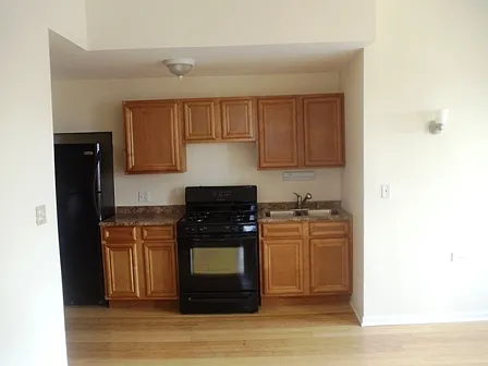 7301 N. Sheridan — Photo 25