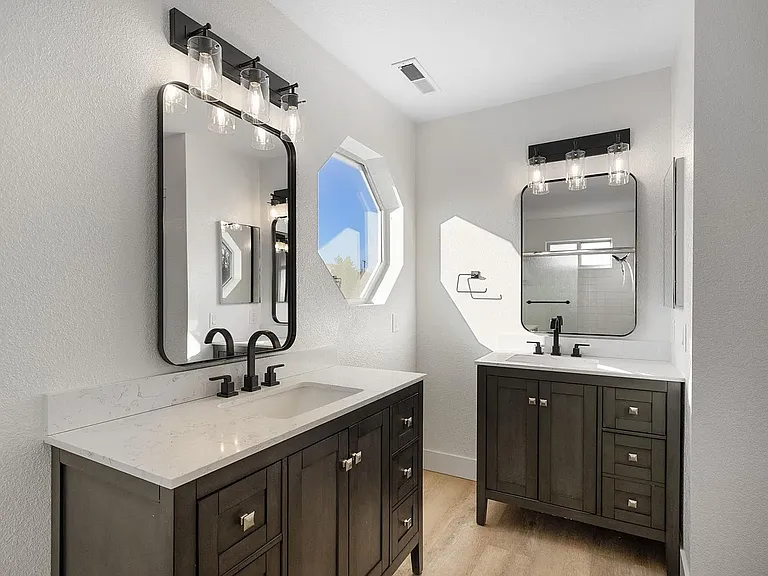2170 Cobblestone Ct — Photo 35