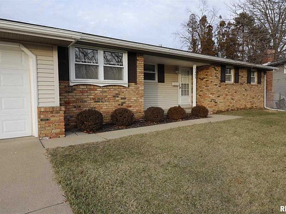 3rd image of 1403 W Tomar Ct