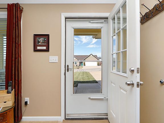 4th image of 205 Bergsten Ct