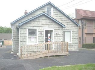 158 Terry Rd, Smithtown, NY 11787