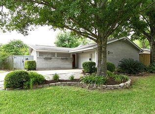 5331 Saxon Dr, Houston, TX 77092