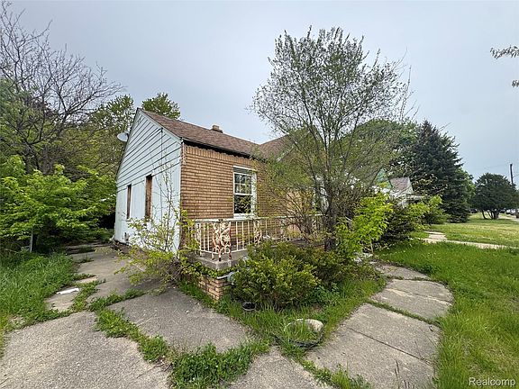 3rd image of 16093 Liberal St