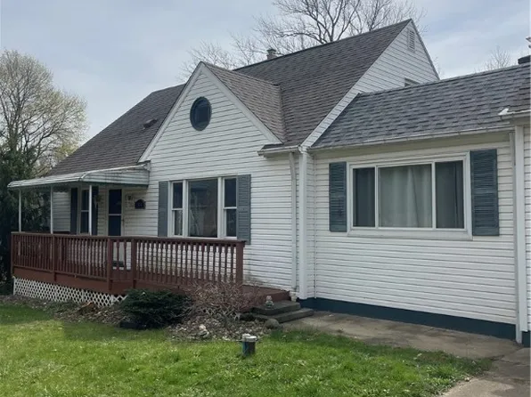 2652 N Bender Ave, Akron, OH 44319