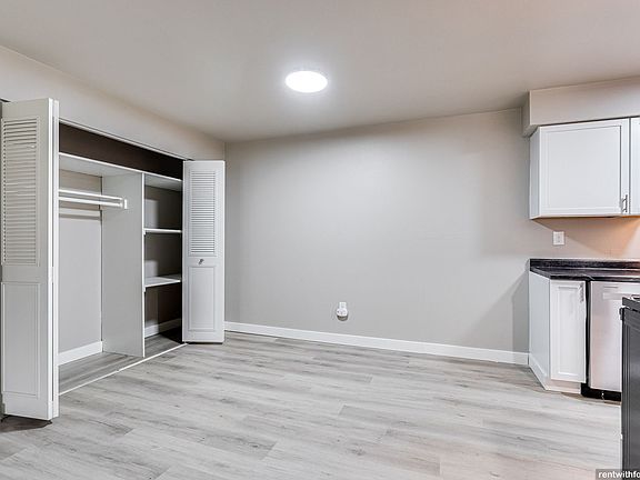3rd image of 2109 Maplecrest Dr #2112-07