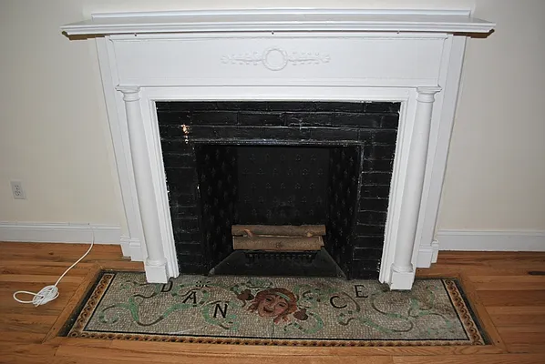 Rented by Universal Realty Group | media 15