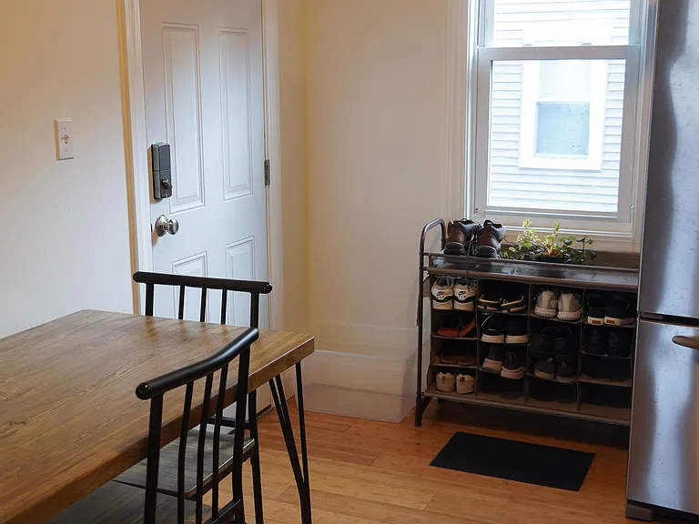 328 Williams St #1R — Photo 6