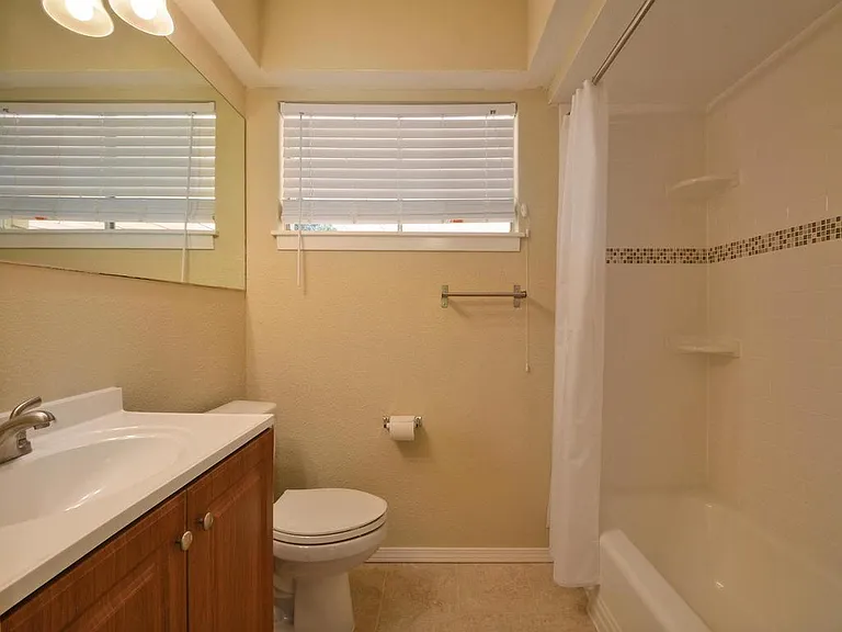 401 Cherry Hill Dr — Photo 10