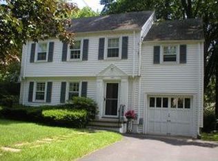 129 Gillies Rd, Hamden, CT 06517