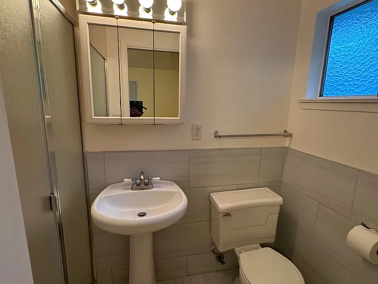 Bathroom connected to Bedroom 3