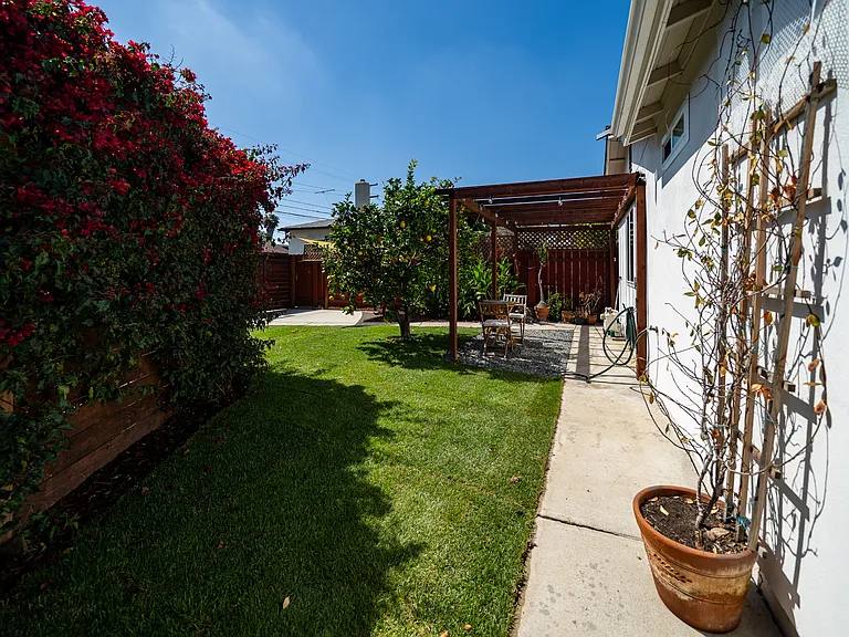 3330 Nile St — Photo 16