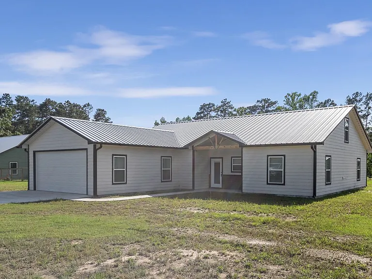 405 County Road 62 — Photo 4