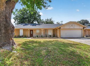 1016 Westminster Ln, Mansfield, TX 76063