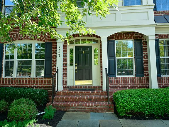 5th image of 43865 Riverpoint Dr