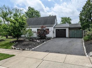 2 Barbara Pl, Sayreville, NJ