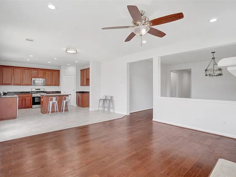10514 Kentington Oak Dr — Photo 16