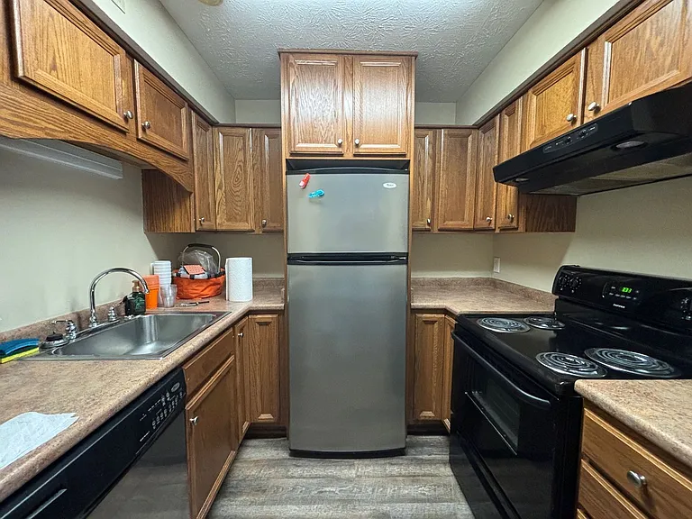 559 W Glenn Ave #C201 — Photo 6