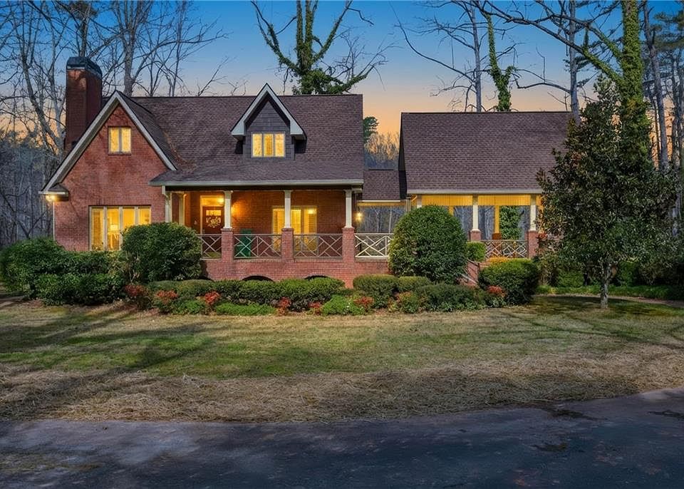 1st image of 151 Ivy St