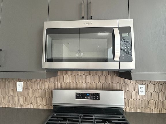 4th image of 13997 S Middle Ridge Ln