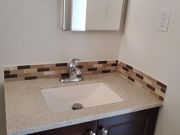 5th image of 12704 Cedar Ave APT E