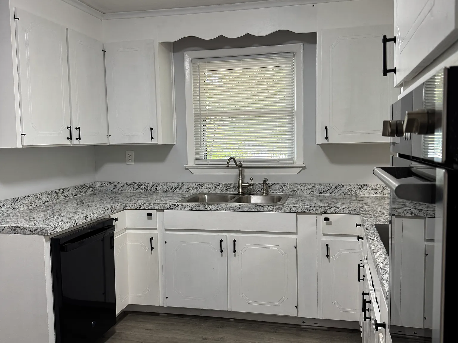 3 bed, 1558 sqft, $1,695 — Photo 3