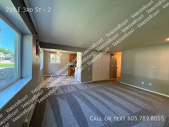 5th image of 215 E 3rd St #2