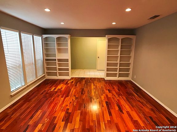 3rd image of 2835 Barrel Oak St