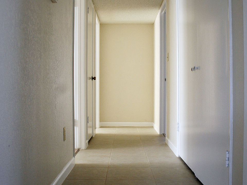 1st image of 417 E Yale Ave