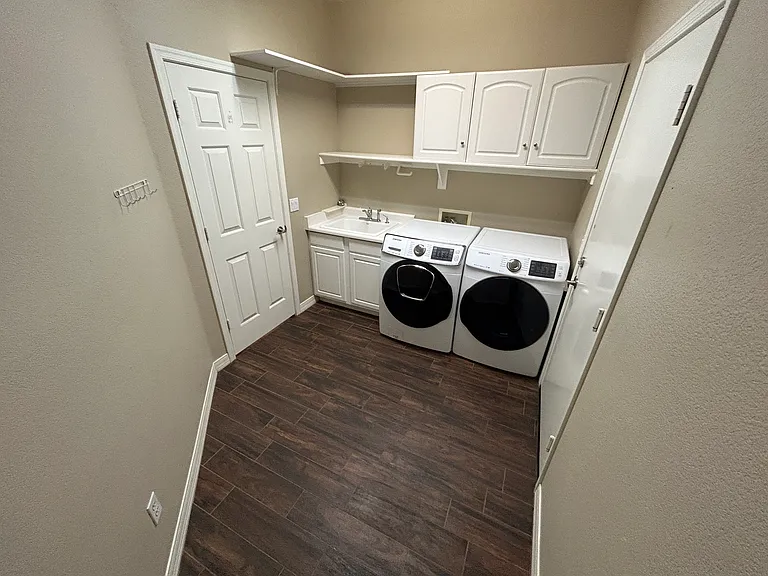 5163 W Village Dr — Photo 28
