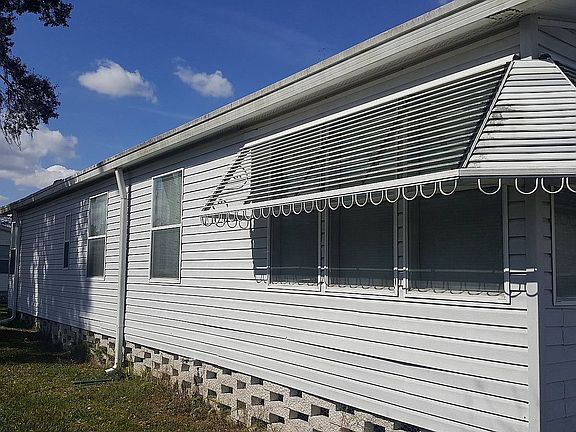 3rd image of 564 Squire Ln