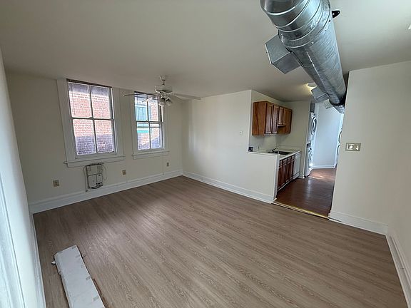 3rd image of 2326 W Grace St APT 3