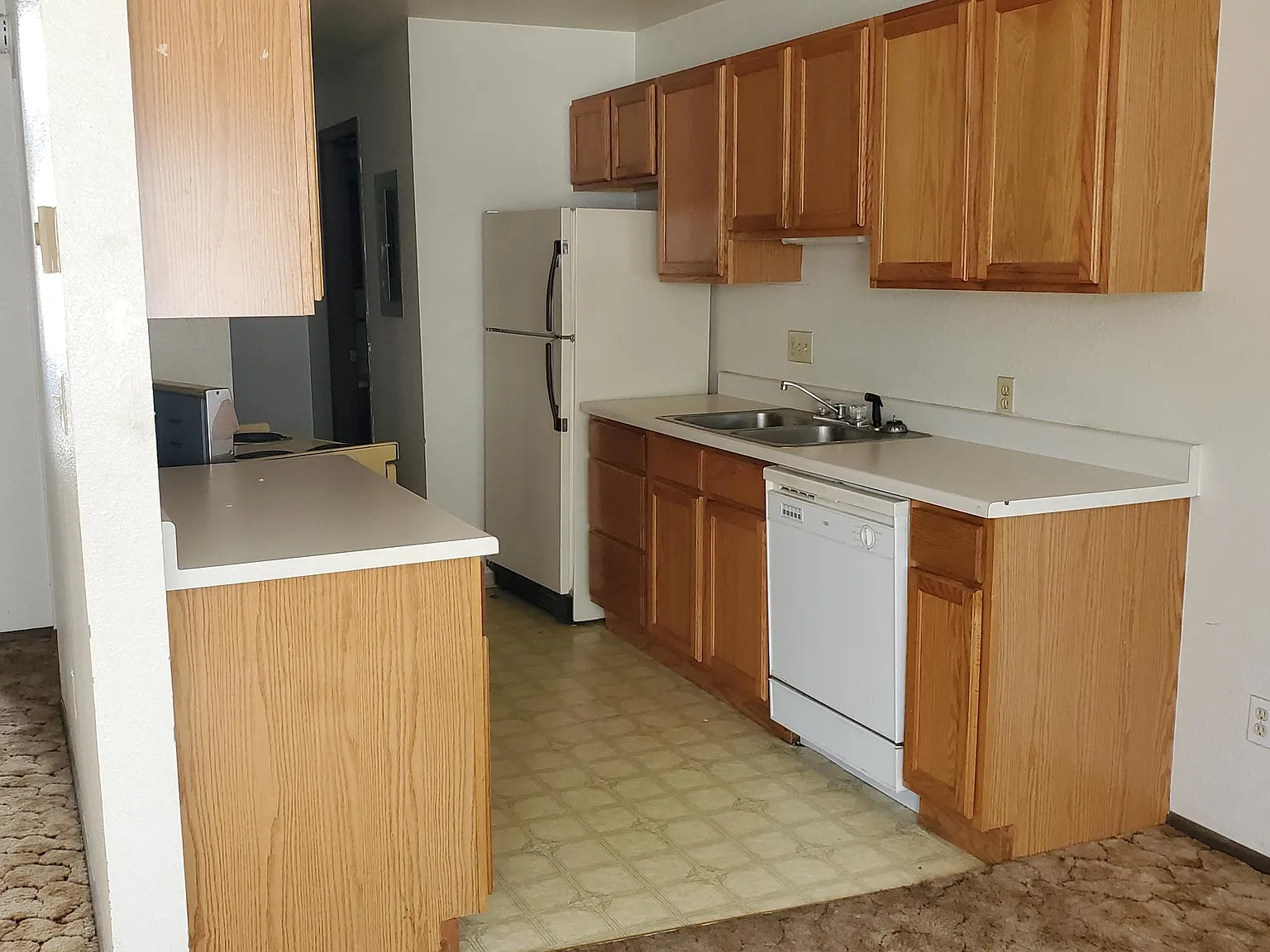 2 bed, 1050 sqft, $1,495 — Photo 4