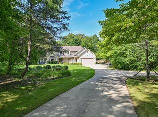 4120 W Puetz Rd, Franklin, WI 53132
