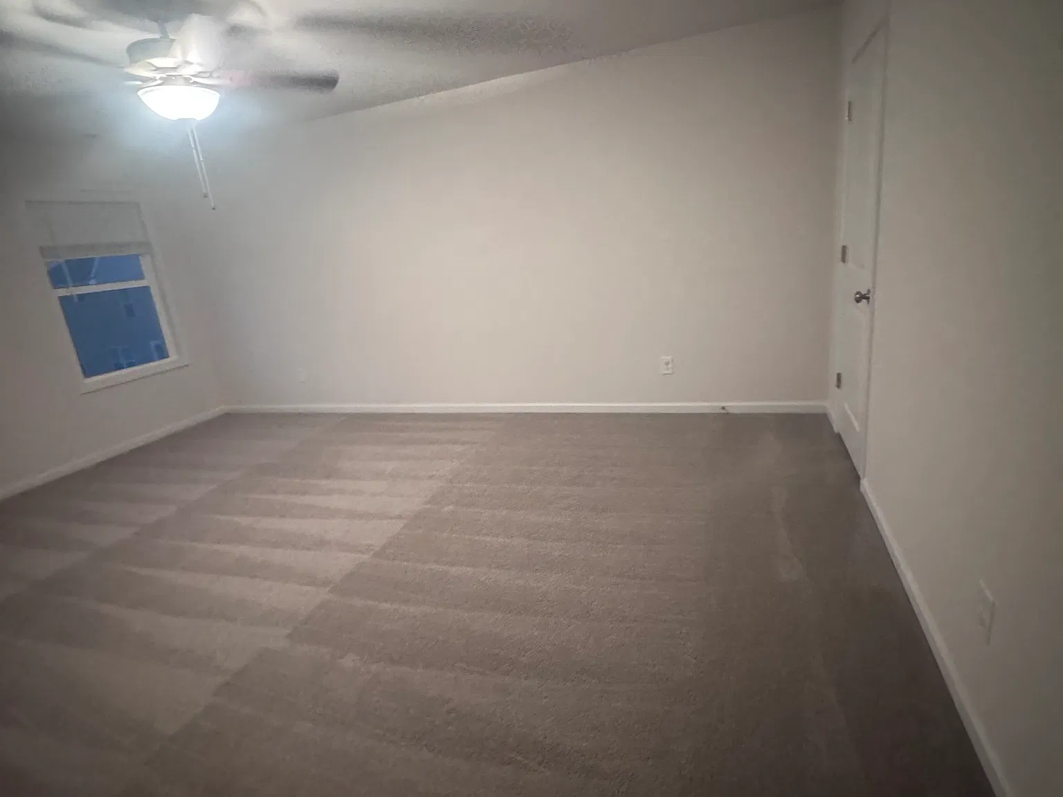 3 bed, 2.5 bath, 1874 sqft, $1,900 — Photo 3