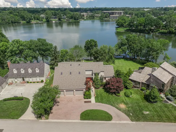 624 Lakeshore Dr, Lexington, KY 40502