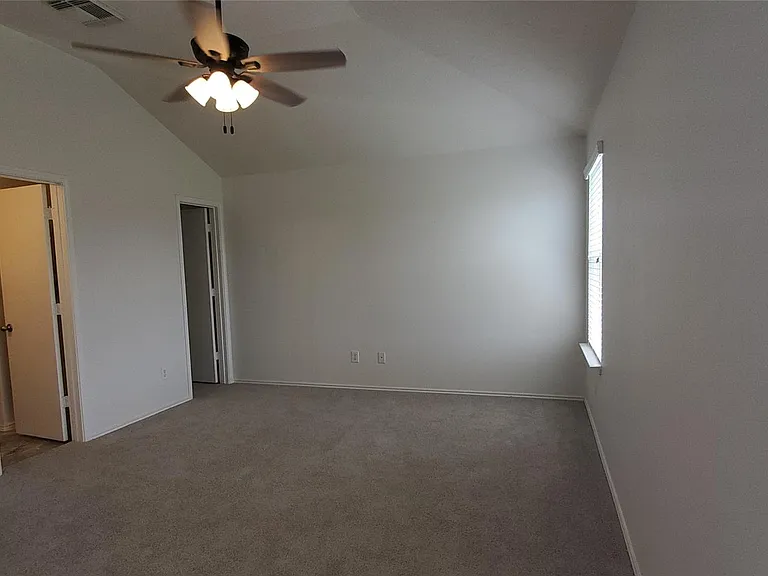 2802 Shearwater Bend Dr — Photo 15