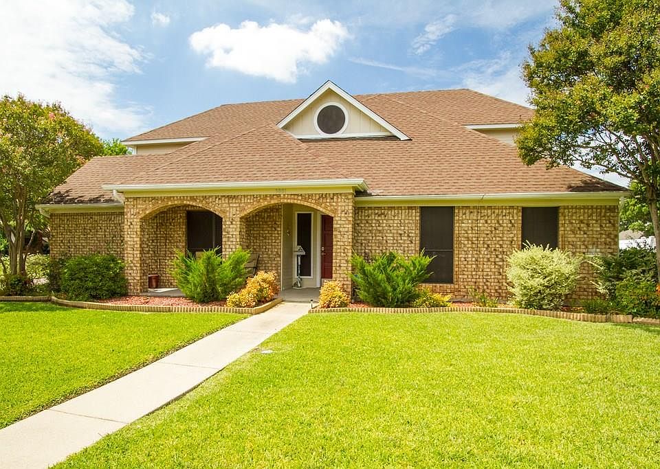 1st image of 3001 Presidio Cir