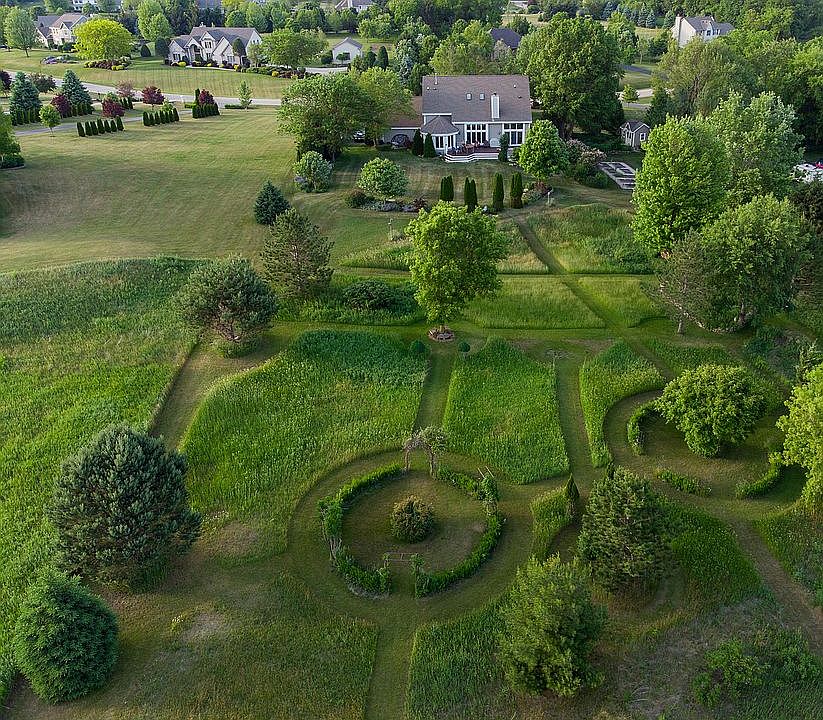 1st image of 4049 Wexford Cir S