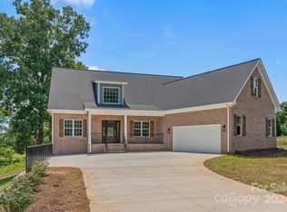 106 Eagles Landing Ln, Mocksville, NC 27028