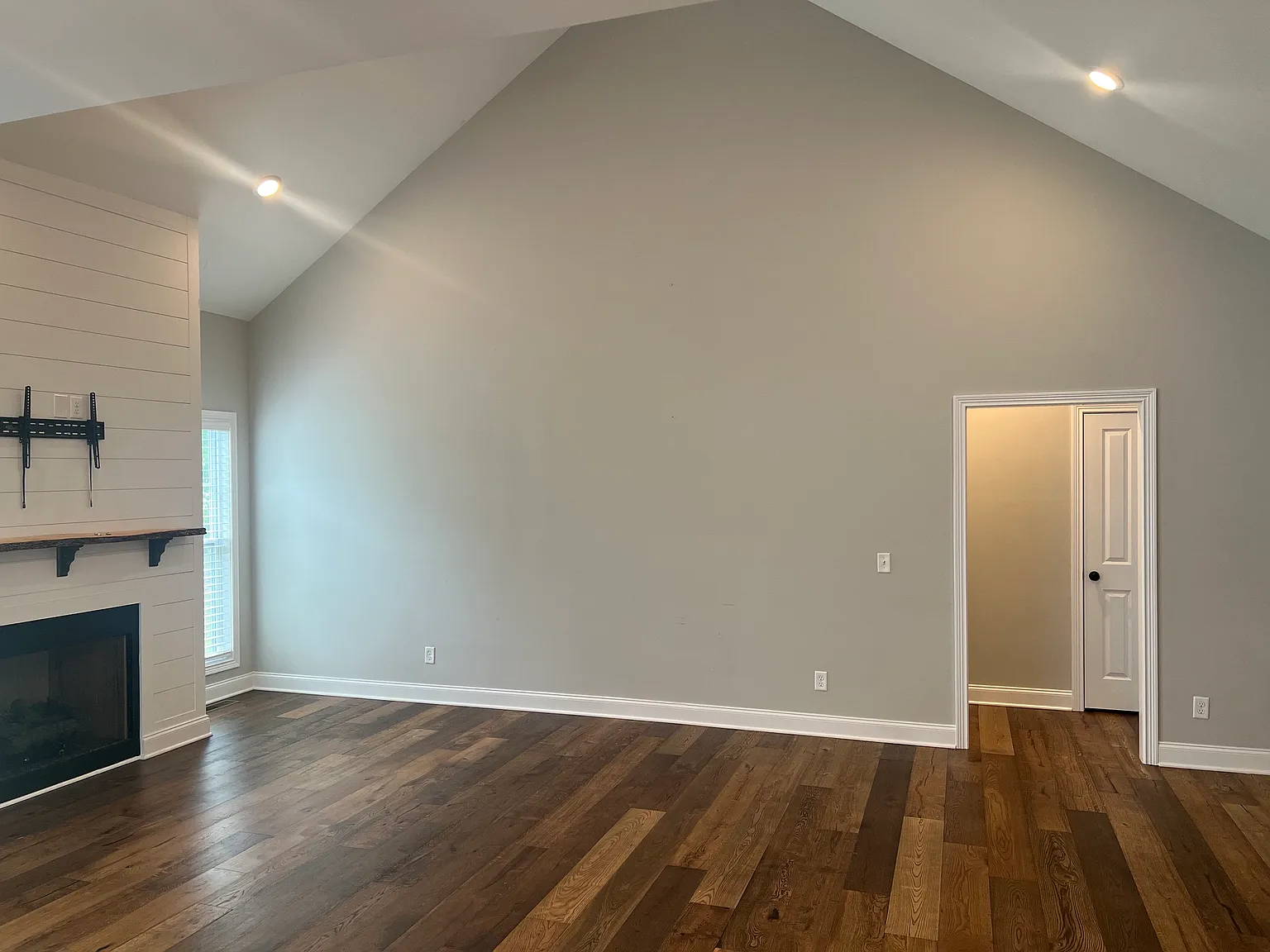 3 bed, 1580 sqft, $2,100 — Photo 3