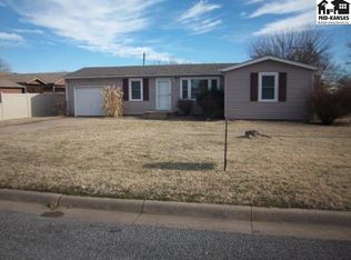 2 Juanita St, South Hutchinson, KS 67505