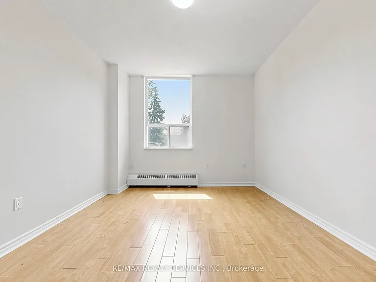 175 Hilda Ave #102 — Photo 14