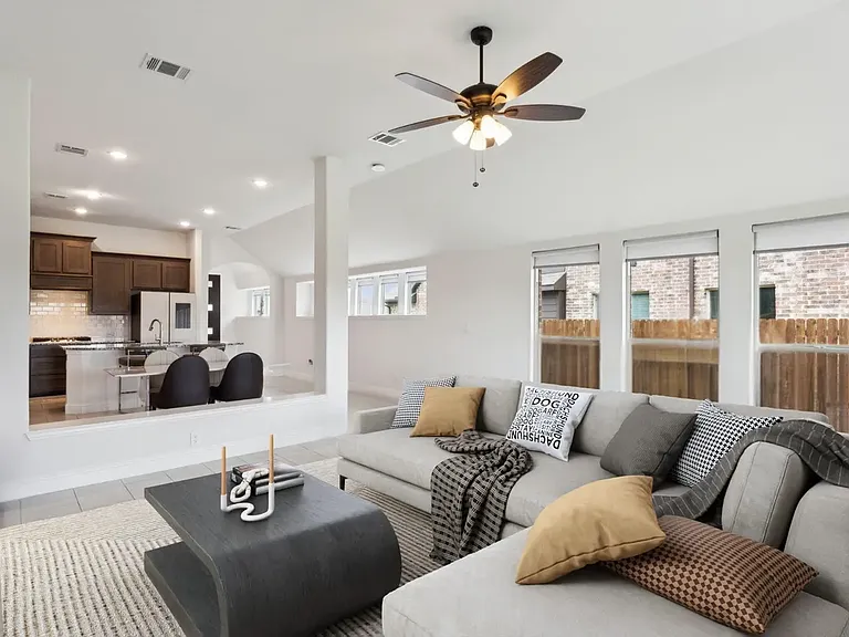 1209 Alexander Dr — Photo 11